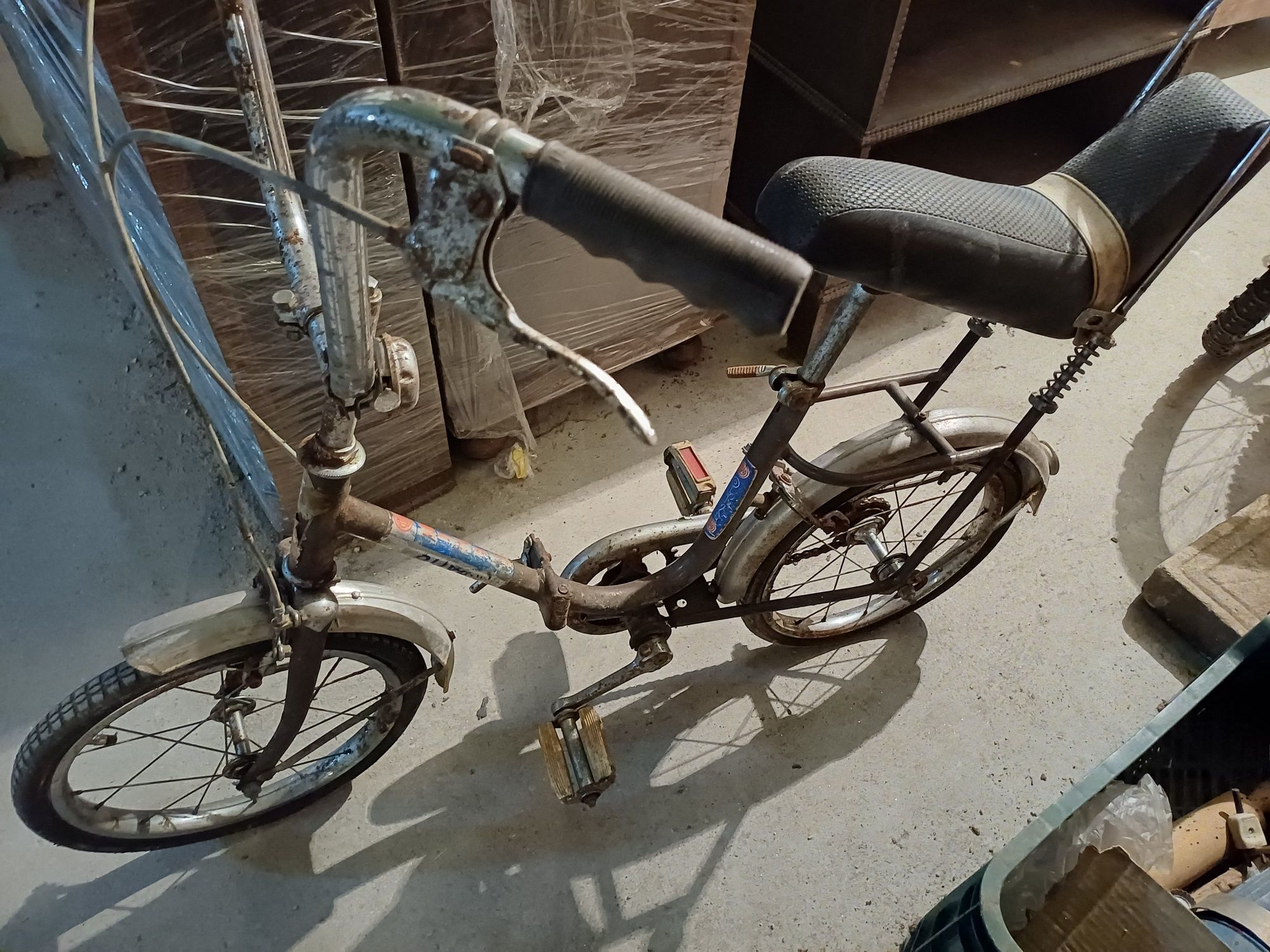 Bicicleta antiga de criança