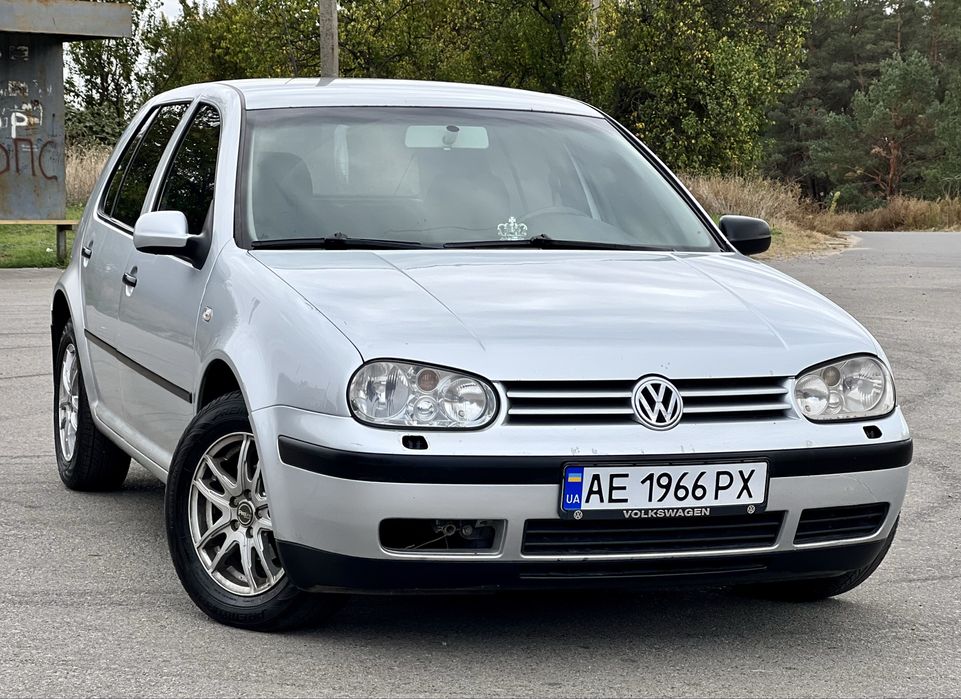 Продам Volkswagen Golf 1.6 mpi