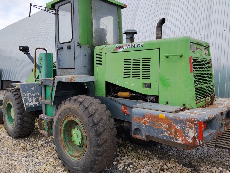 Фронтальний навантажувач Petro Nick