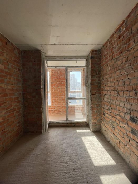 єОселя! Продаж 1 кімн. квартири в зданому будинку