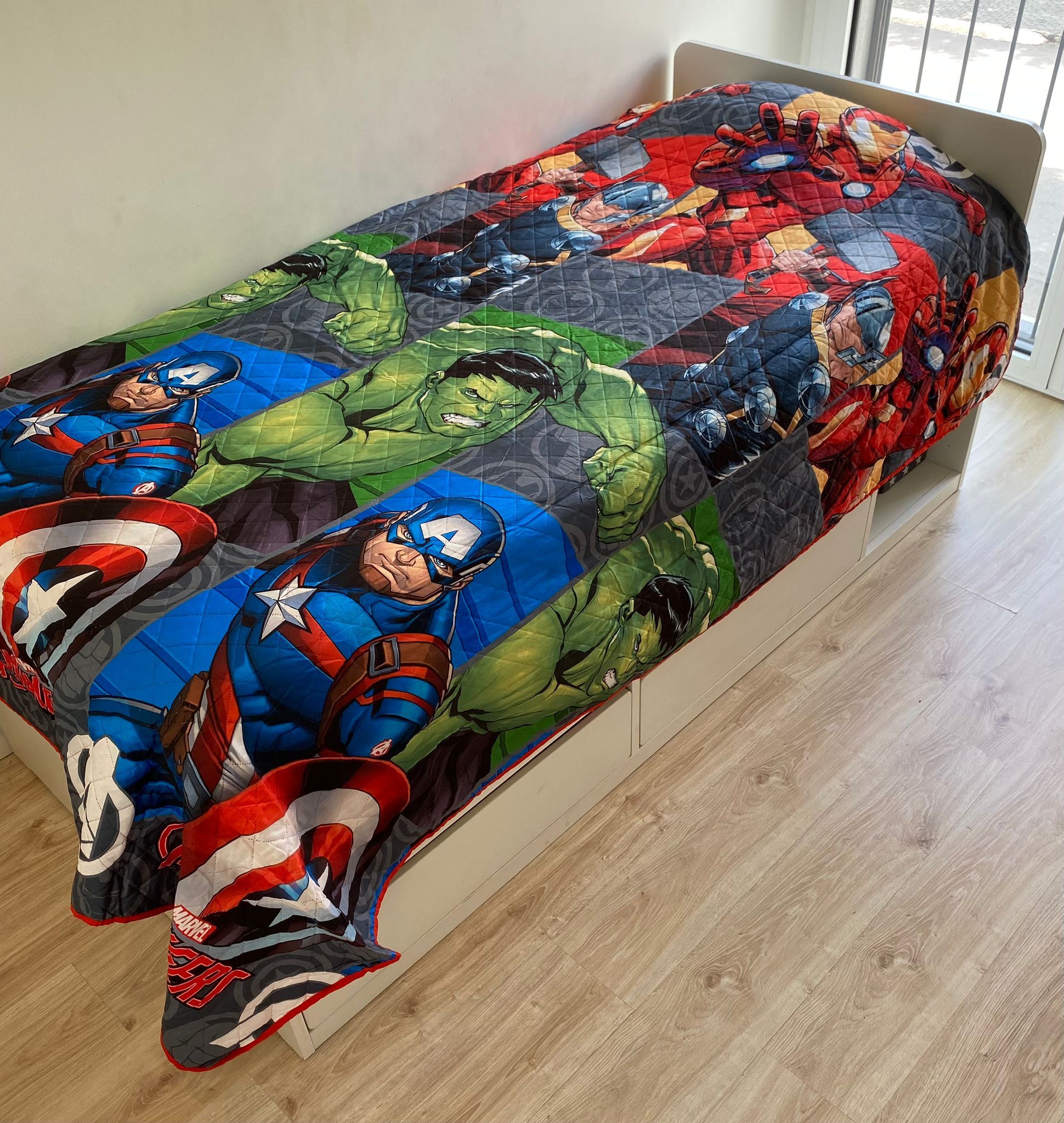 Colcha de verão Avengers