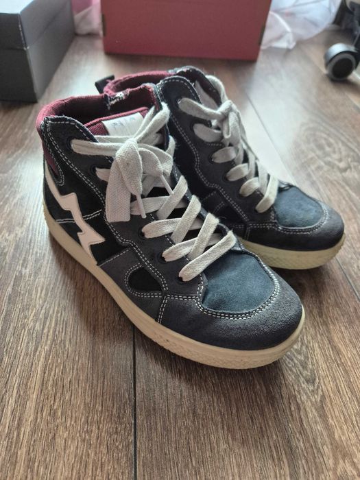 Primigi buty chłopięce 35 zamsz skórzana wkładka 23