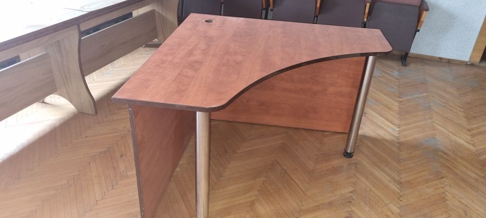 Стіл комп'ютерний, стіл кутовий