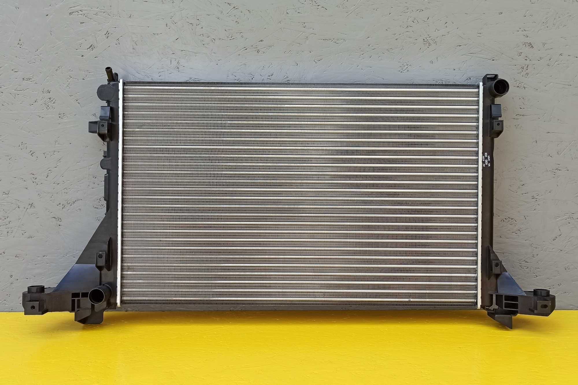 Радиатор кондиционера 2.3 на Renault Master Рено Мастер 19+р