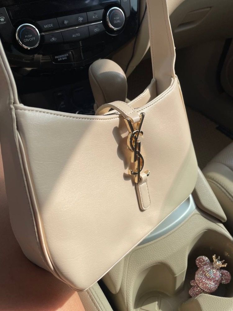 Жіноча сумка YSL Hobo beige ЮСЛ бежева