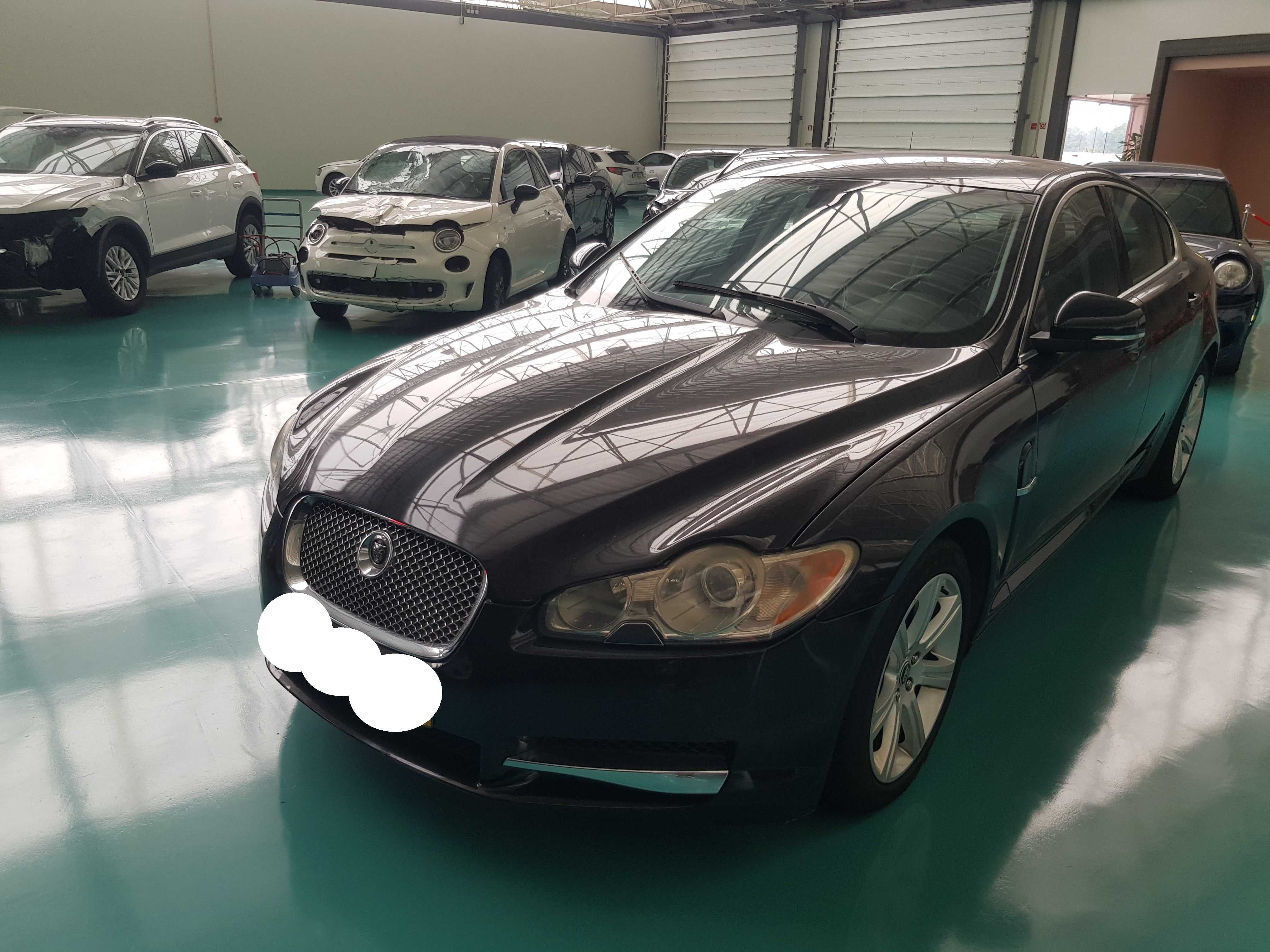 Jaguar XF 3.0 D V6 Premium Luxury Motor avariado - BAIXA DE PREÇO %