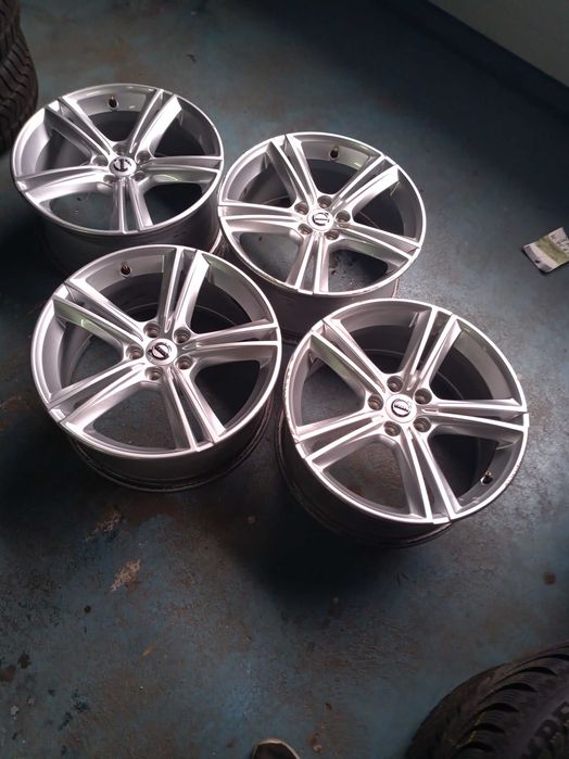 volvo koła opony felgi 18"