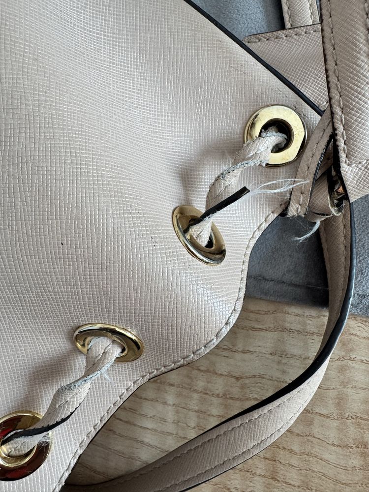 Torebka worek Michael Kors w kolorze pudrowego różu