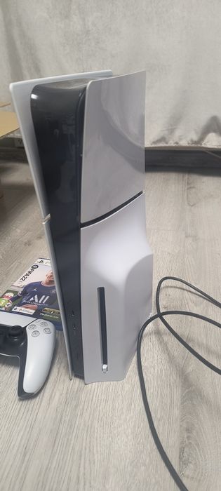 Ps5 slim z napędem