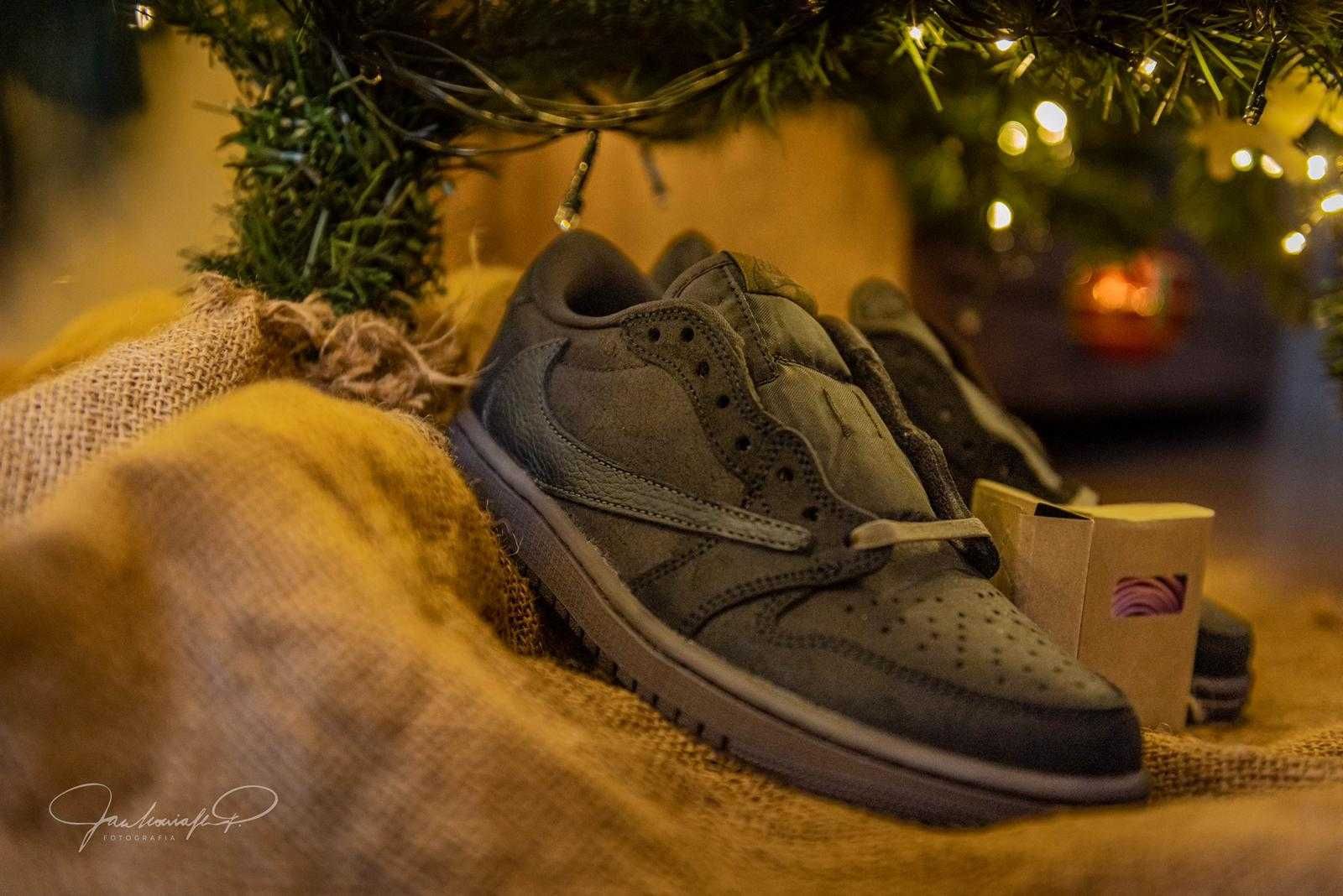 Air Jordan 1 Retro Low OG SP Travis Scott Velvet Brown