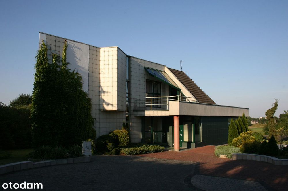 Wyjątkowy, przestronny dom z basenem i dużym ogrodem