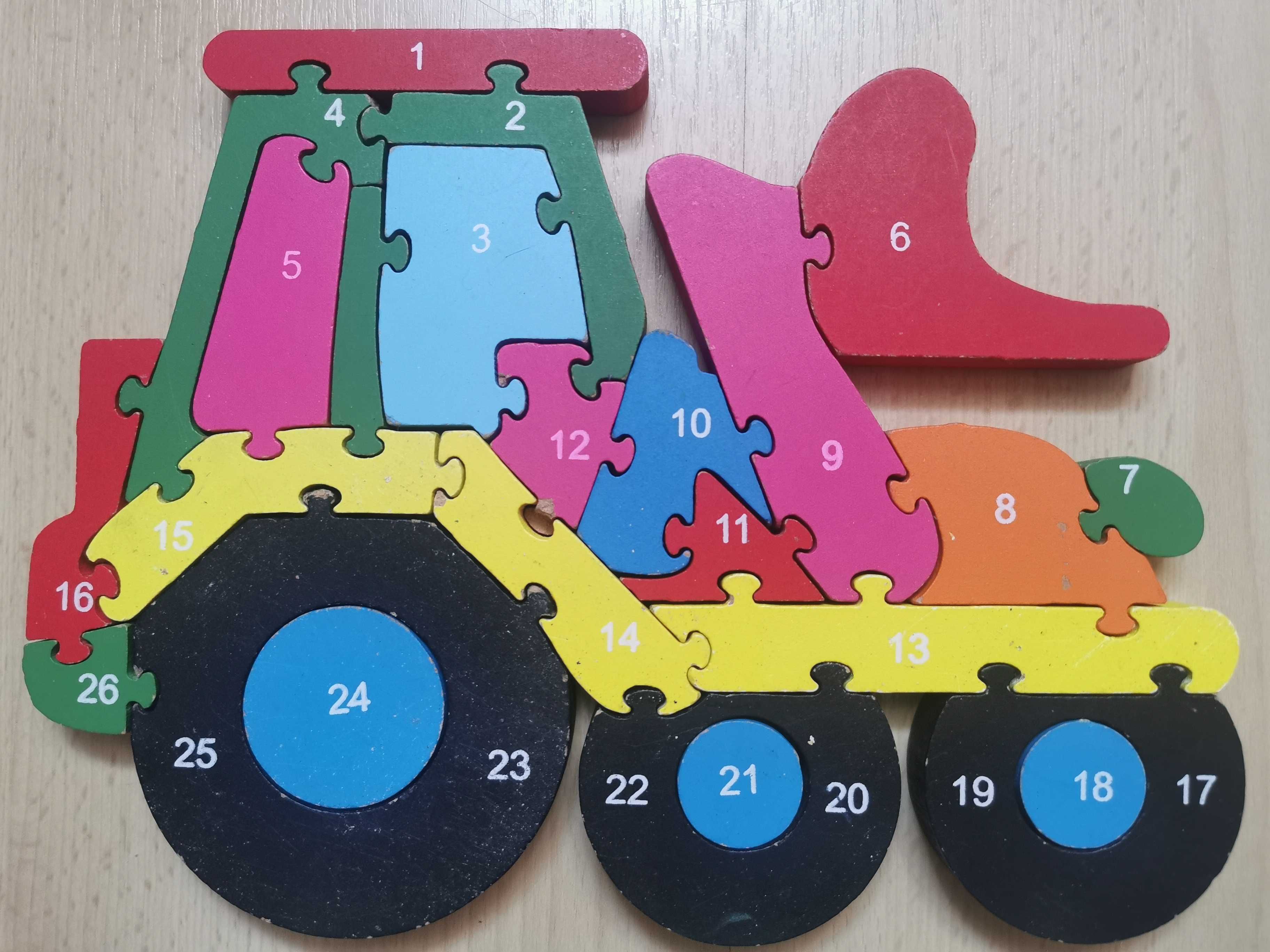Klocki drewniane puzzle układanka, kolorowy traktor ciągnik
