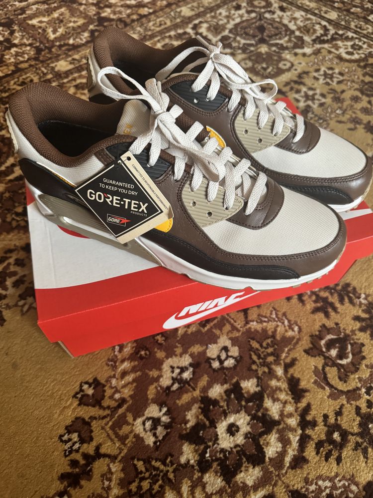 Продам кросівки nike air max 90 gore-tex