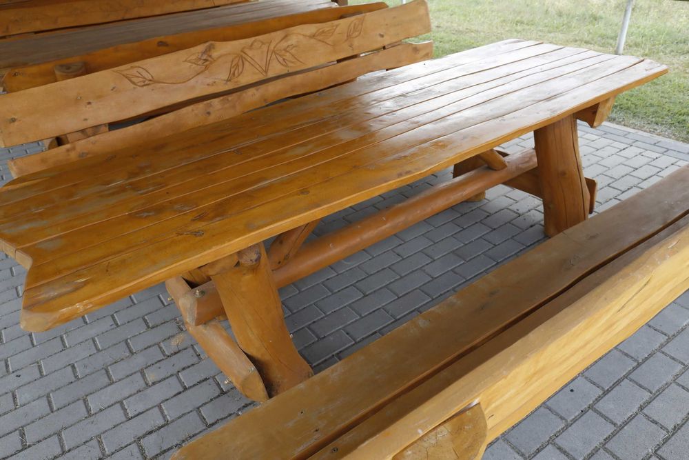 Ogrodowy zestaw biesiadny