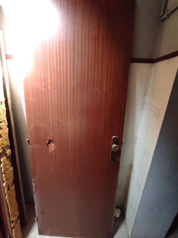 Portas e respectivos aros