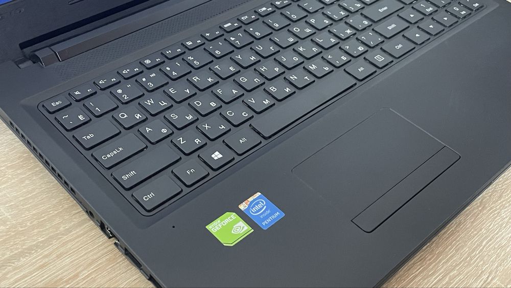 Ноутбук Lenovo IdeaPad 100-15IBD / Nvidia GeForce 920M