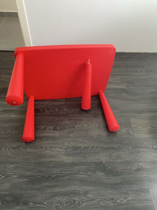 Mesa para atividades infantis