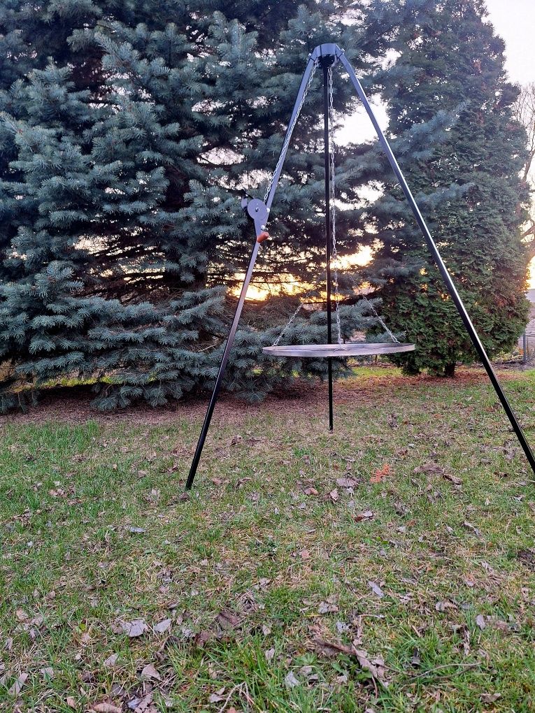 Grill trójnóg ogrodowy na lata ! Z rusztem nierdzewnym 70 cm