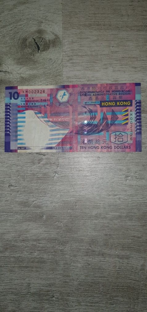 Sprzedaje kolekcje banknotów zagranicznych w klaserze