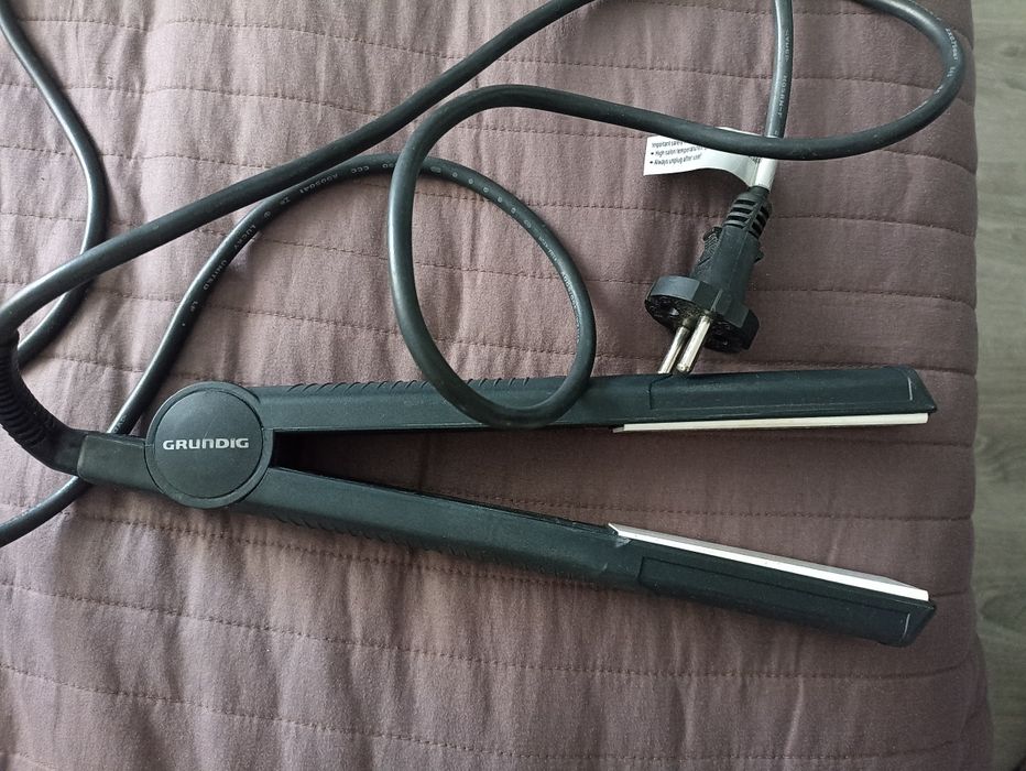 Продам керамический  выпрямитель для волос