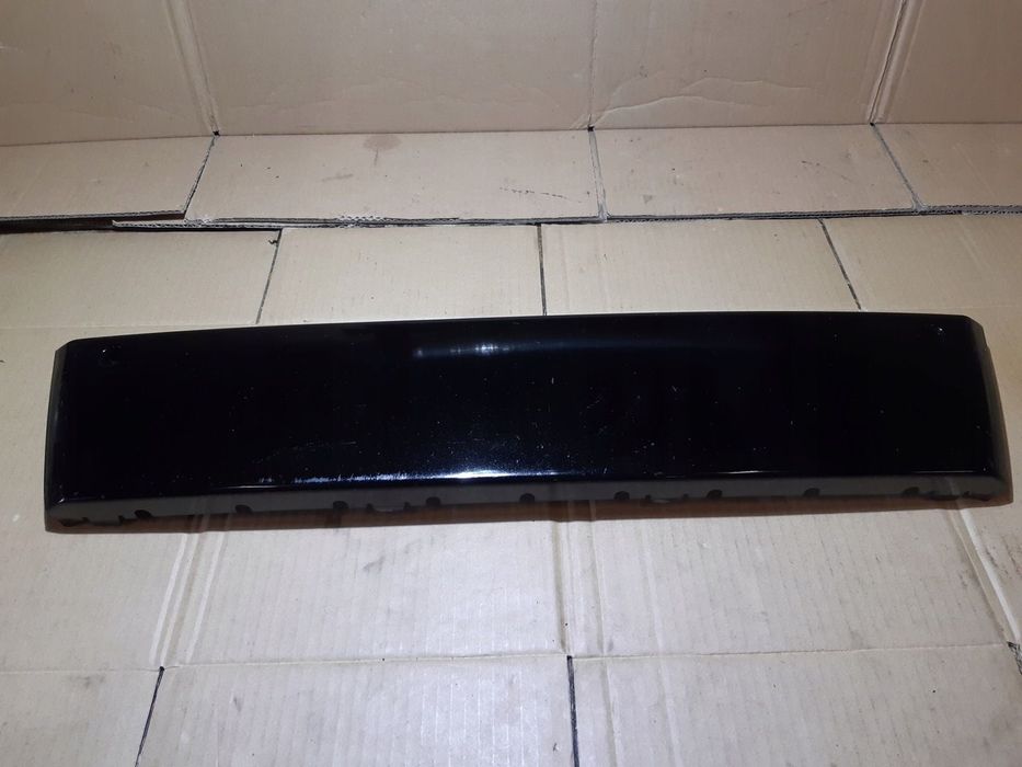 AUDI Q5 8R PODKŁADKA POD TABLICE RAMKA LISTWA 8R0807287B