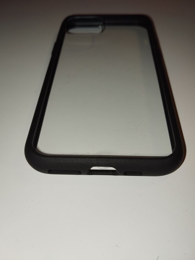 Etui na smartfon iPhone 11 pro