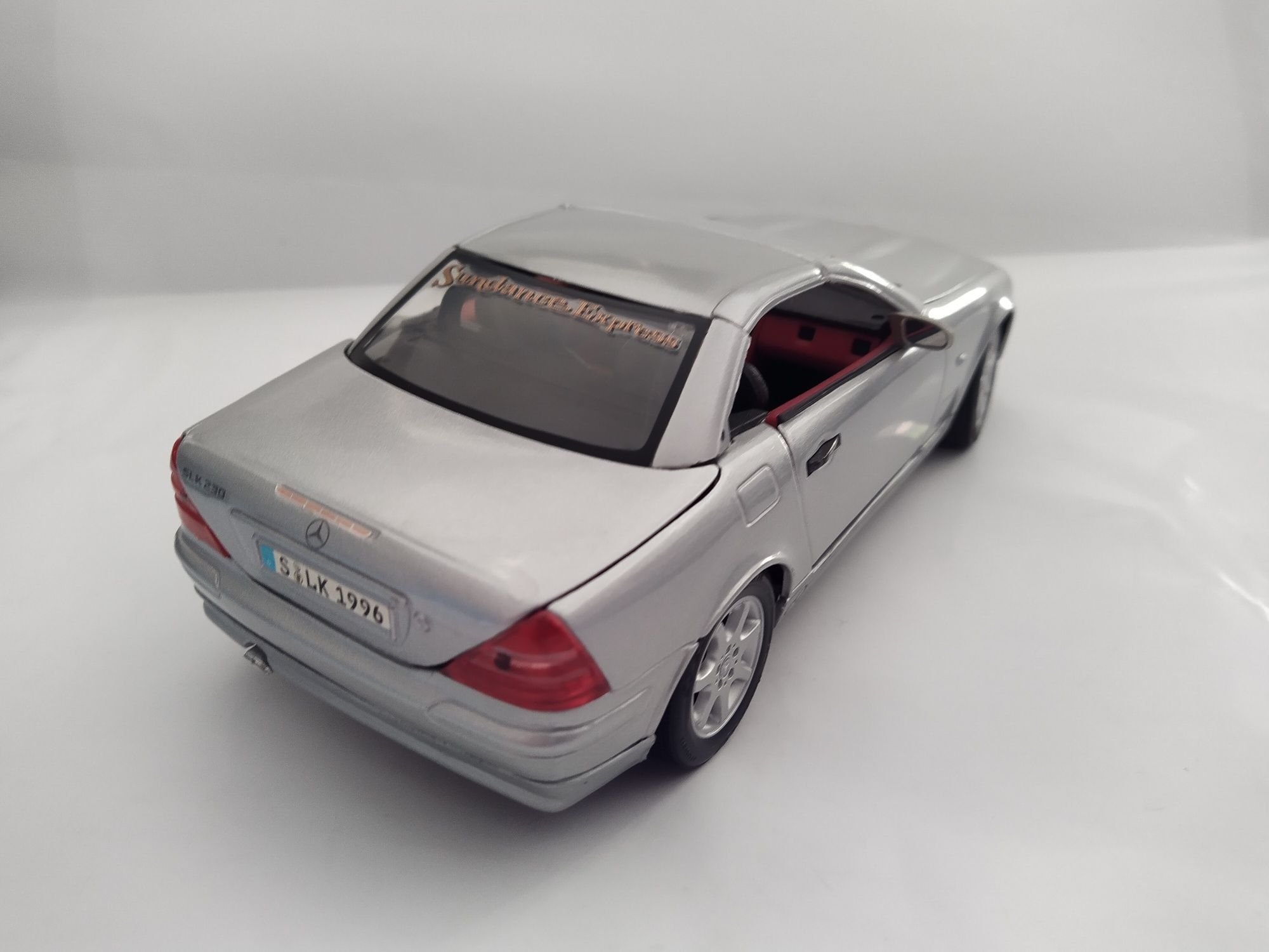 Mercedes Benz SLK 230 Maisto Skala 1:18