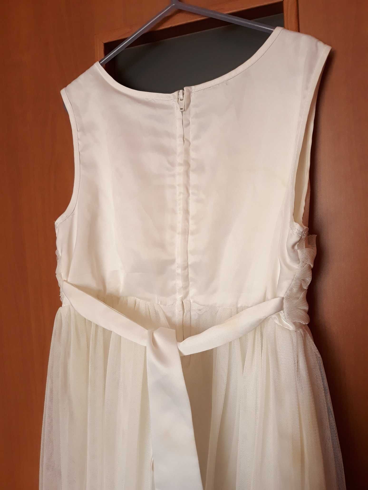 Sukienka biała tiul z różyczką jak nowa Popatu rozmiar 10 na 6-8 lat
