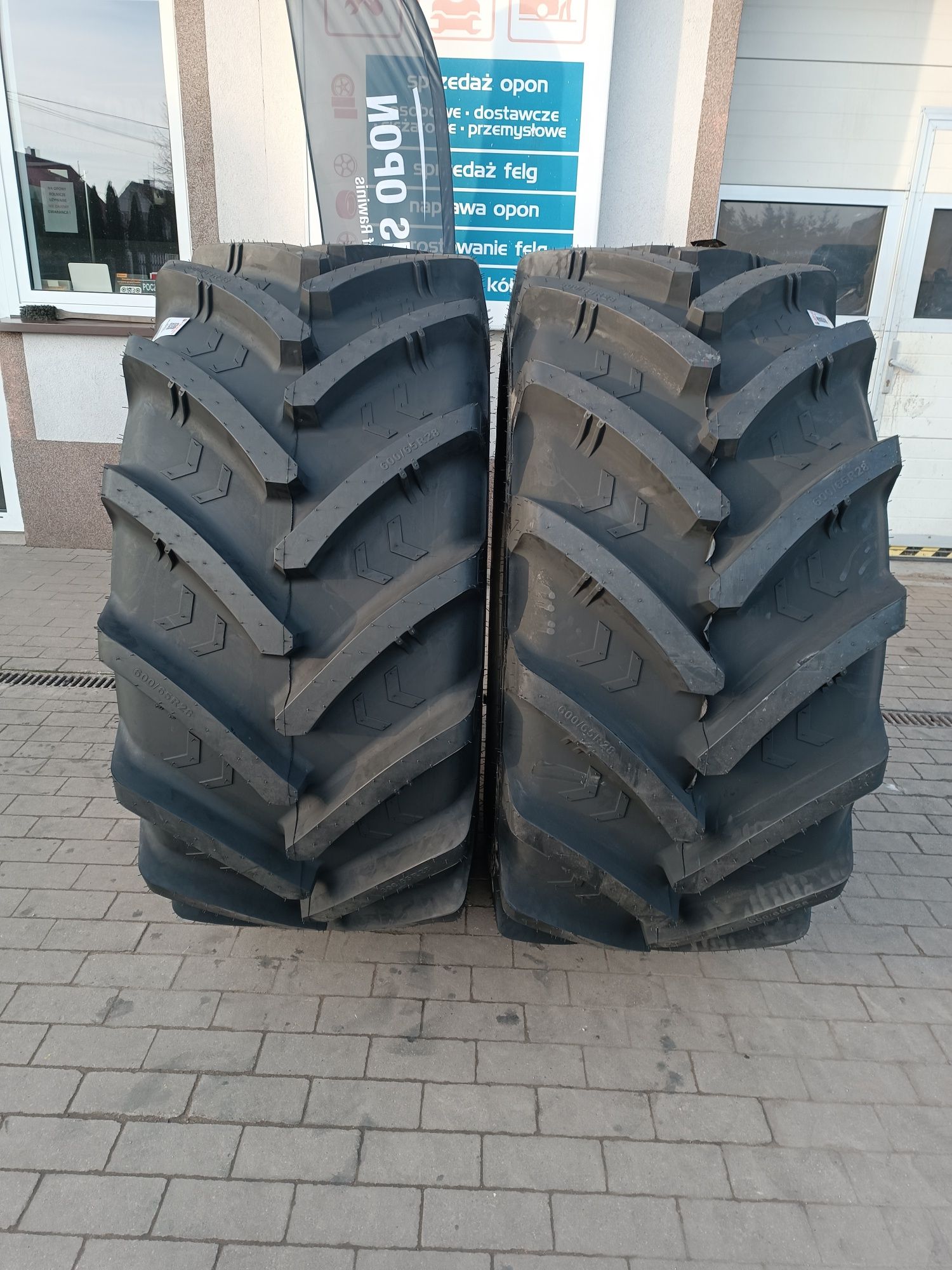 600/65R28 Ascenso XLR 880 NOWE