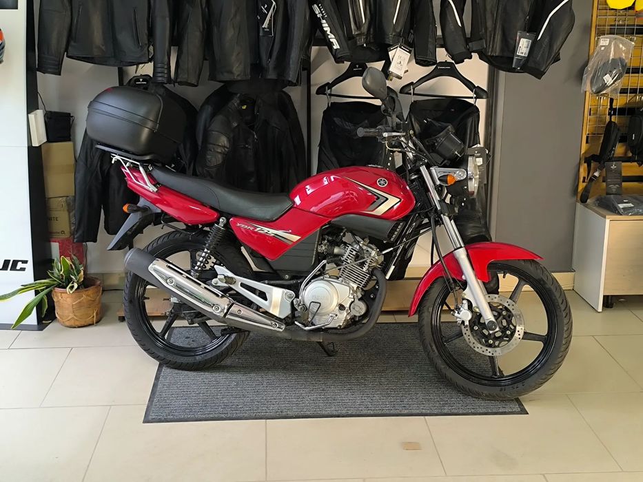Yamaha YBR Yamaha YBR 125 Kat. B / wtrysk / Kufer / transport / Raty!