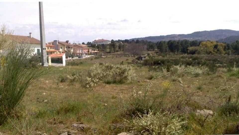 Terreno para construção em Moimenta da Beira (Bairro Sra de Fátima)