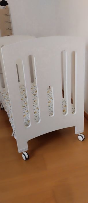 Berço/cama de bebé + colchão