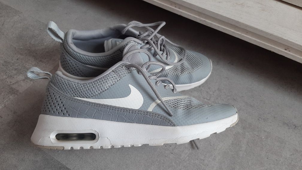 Nike Air max thea 36   23 cm szare