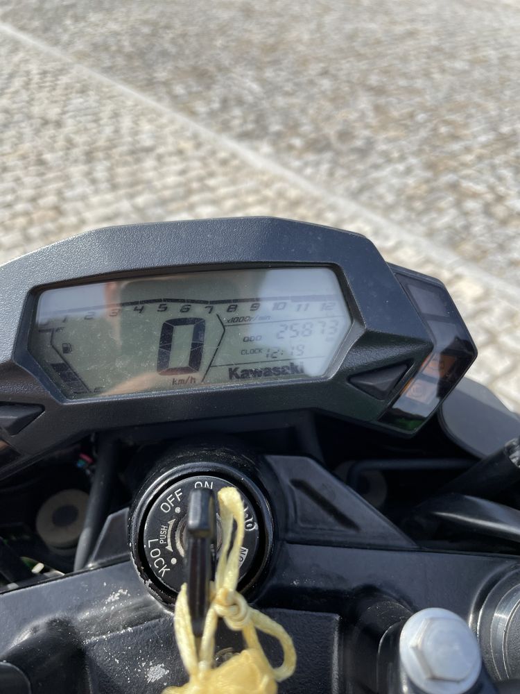 Moto usada Kawazaki z125