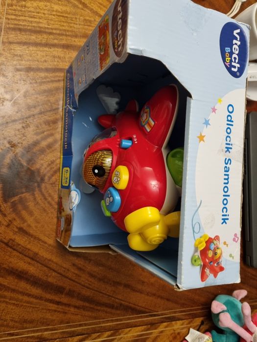 Nowa zabawka Vtech odlocik samolocik 6-36 miesięcy