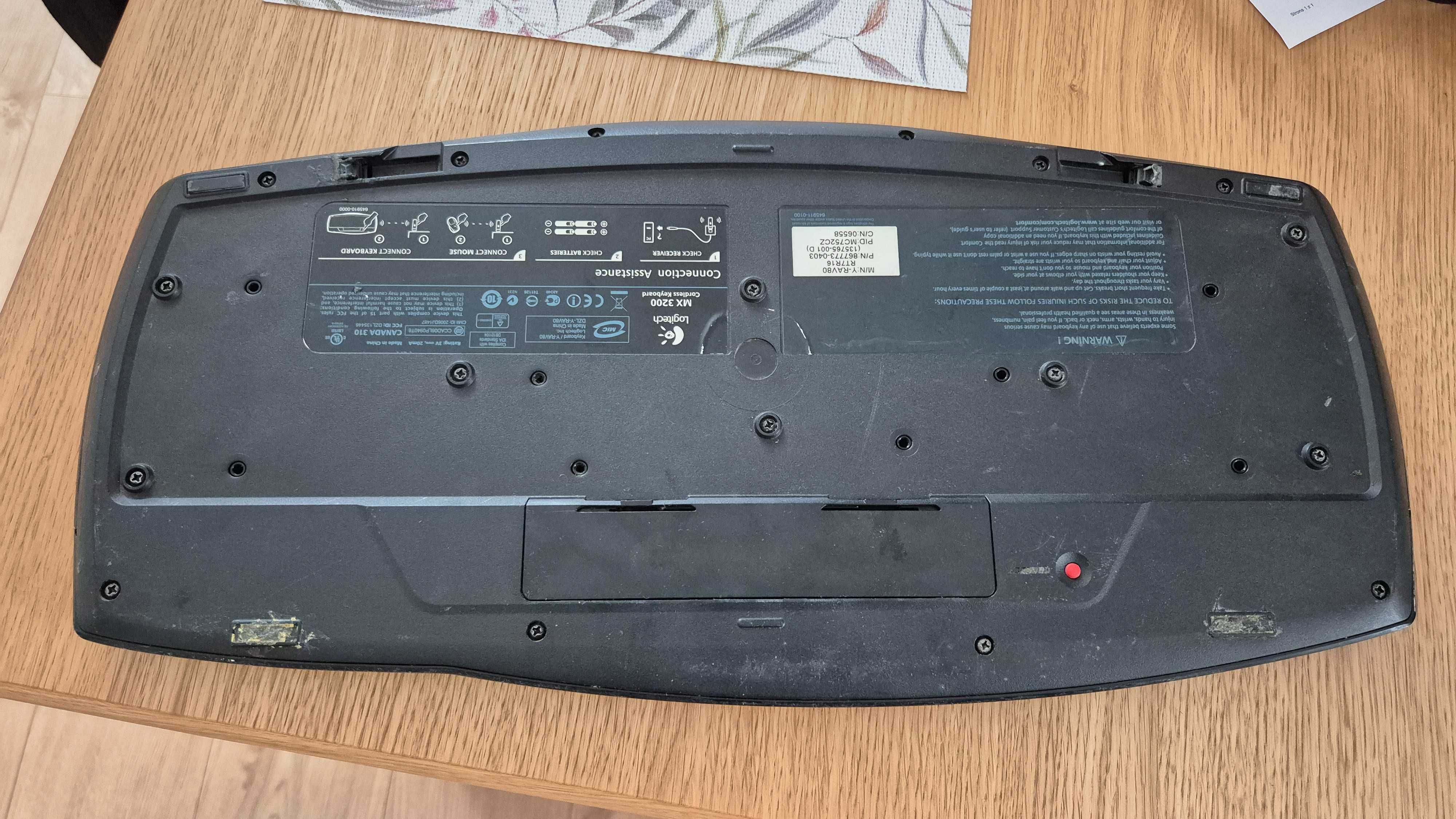 Zestaw klawiatura bezprzewodowa  i mysz Logitech MX 3200