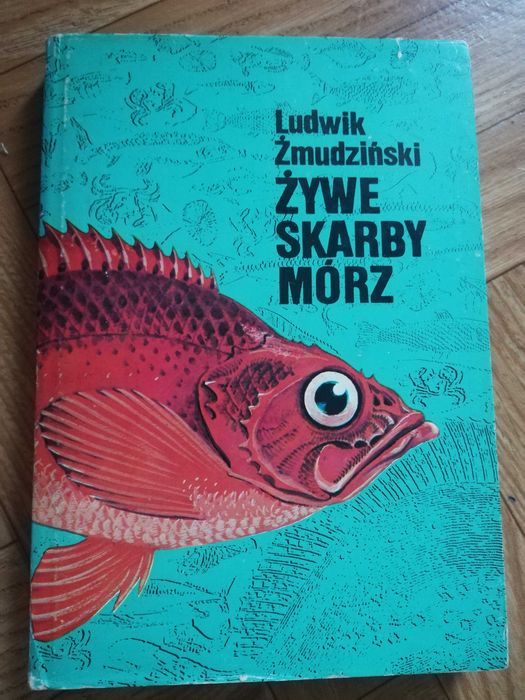 ksiazka: ,,Zywe skarby morz"
