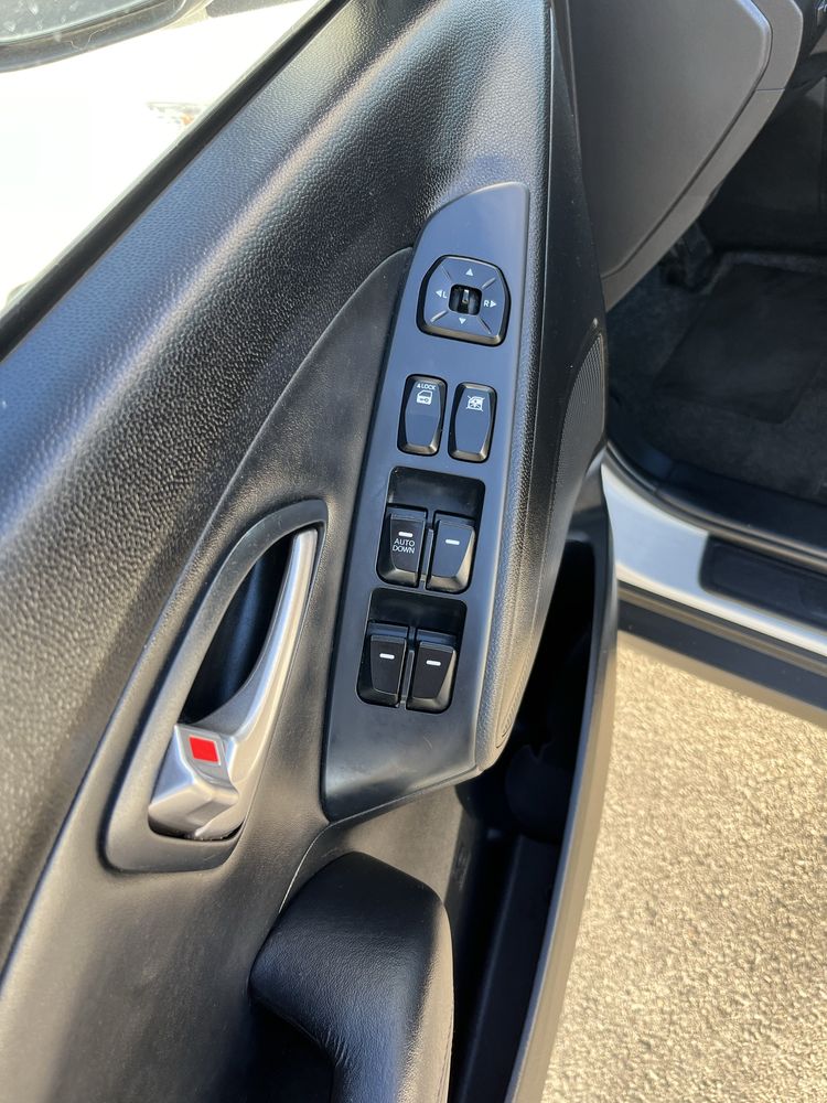 Hyundai ix35 1.6 GDI oryginalny przebieg czujniki parkowania