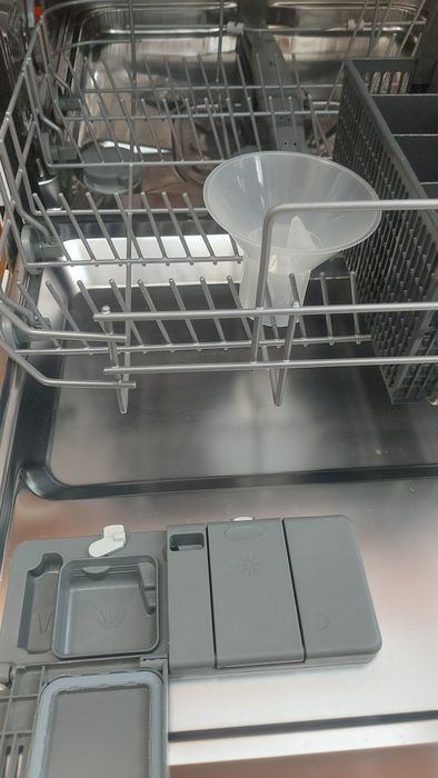 Máquina lavar loiça Electrolux