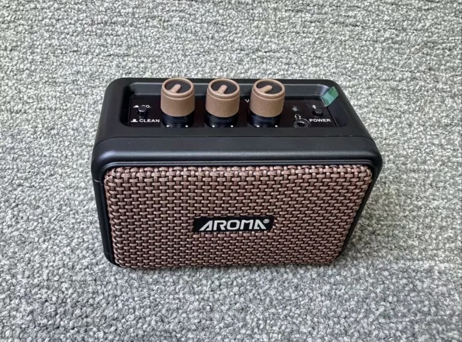 AROMA AG-04 Міні електрогітарний підсилювач з бездротовим зв’язком