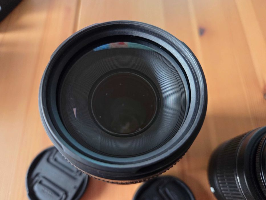 Aparat Canon 1300 + 2 obiektywy 18-55 oraz 75-300