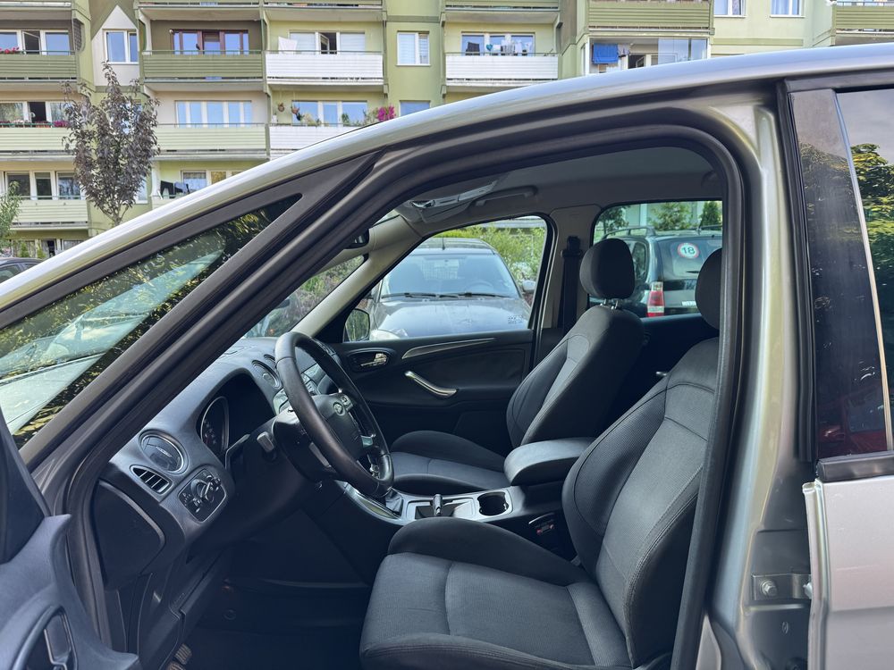 Ford S-Max Zadbany