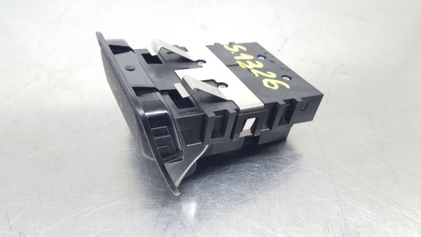 Botão / interruptor travão de parque MERCEDES-BENZ Classe A (W176)