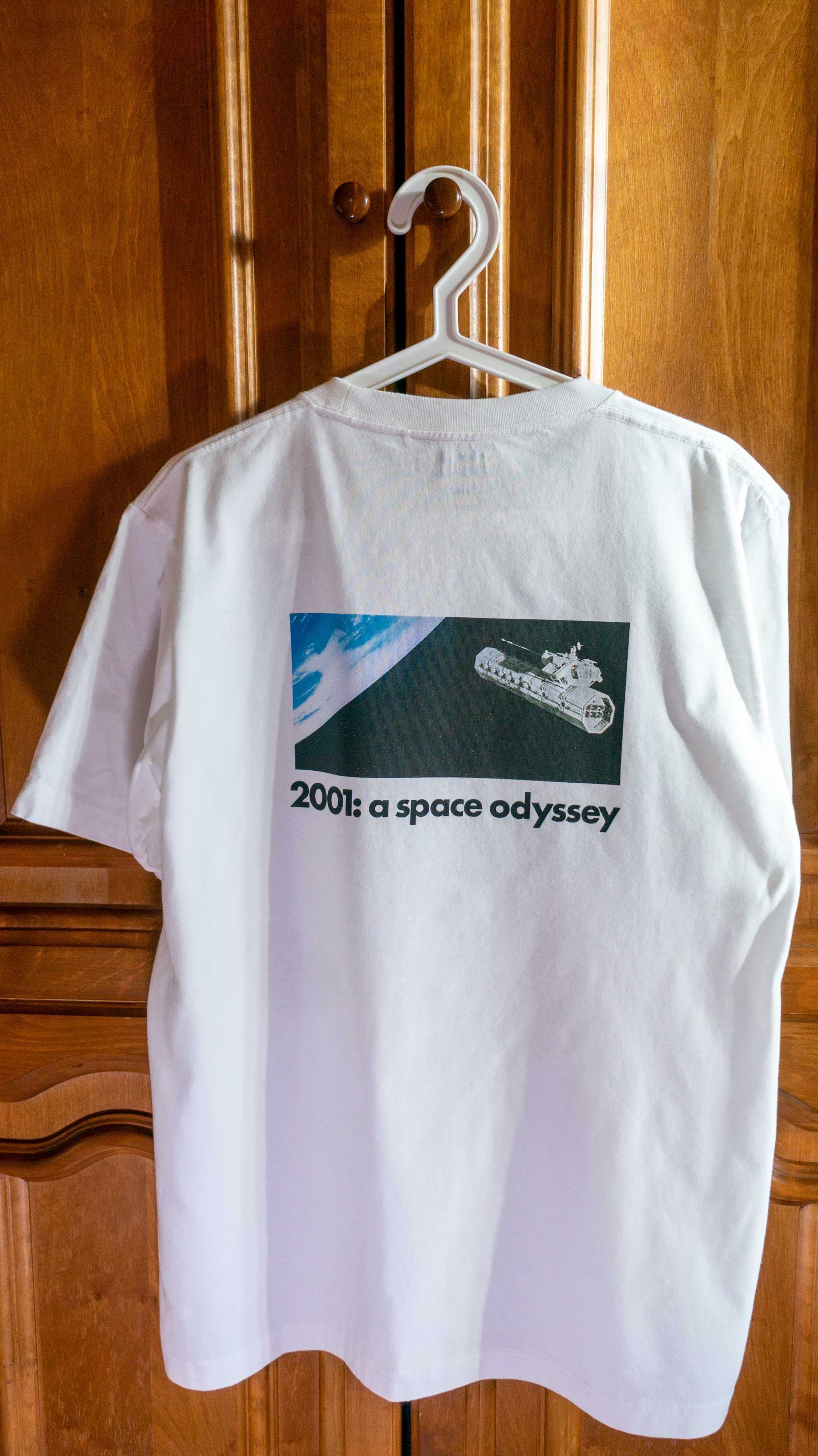 Футболка Uniqlo x 2001: A Space Odуssey NASA movie space anime кино