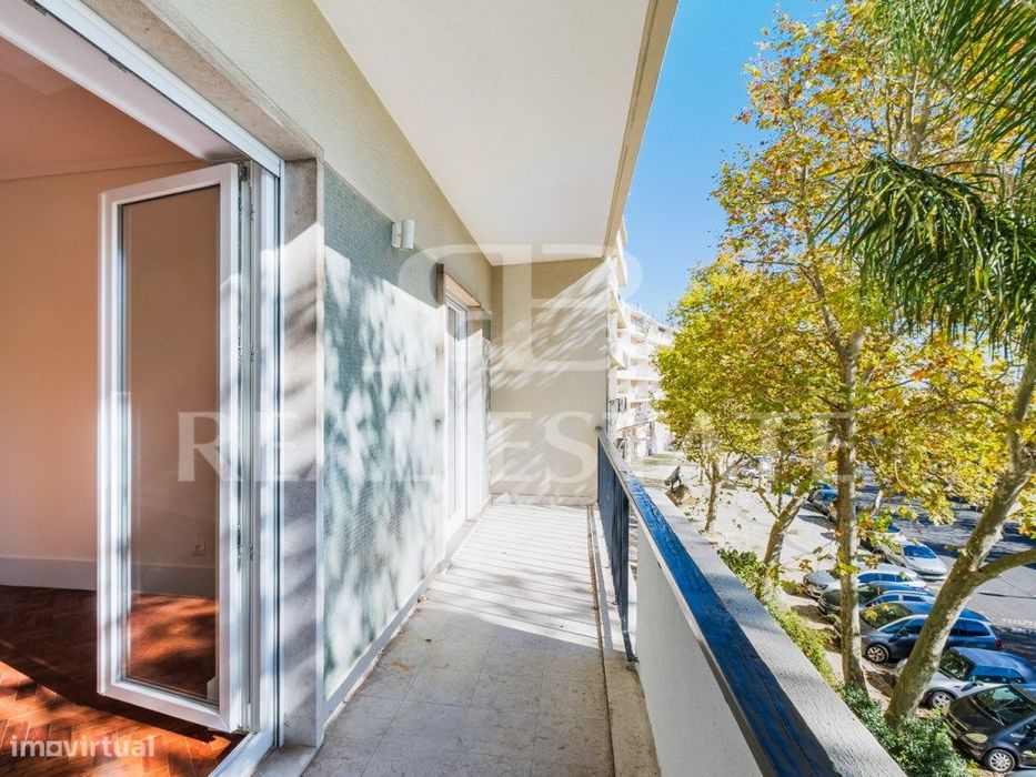 T3 Remodelado a estrear + VARANDA | RESTELO - Lisboa