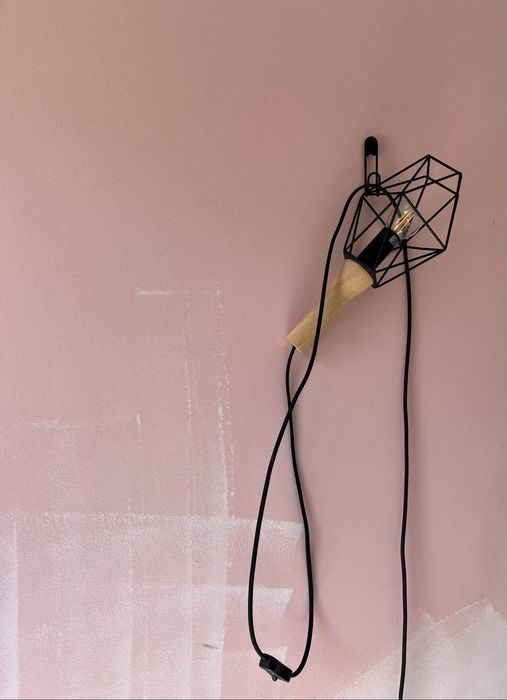 Candeeiro de parede (Gambiarra decorativa)