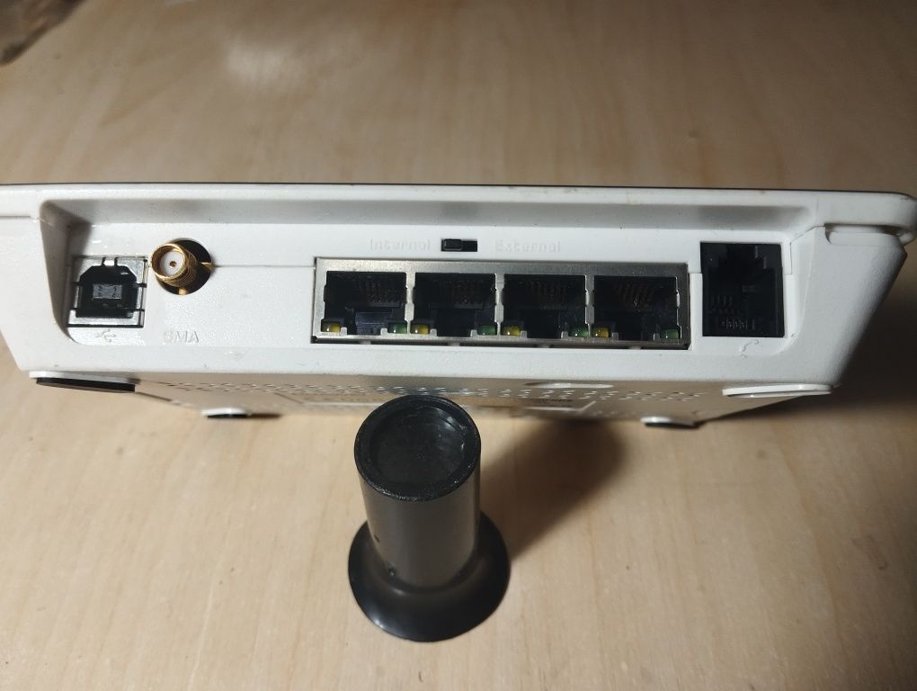 Huawei B970b 3G GSM Wi-Fi Роутер