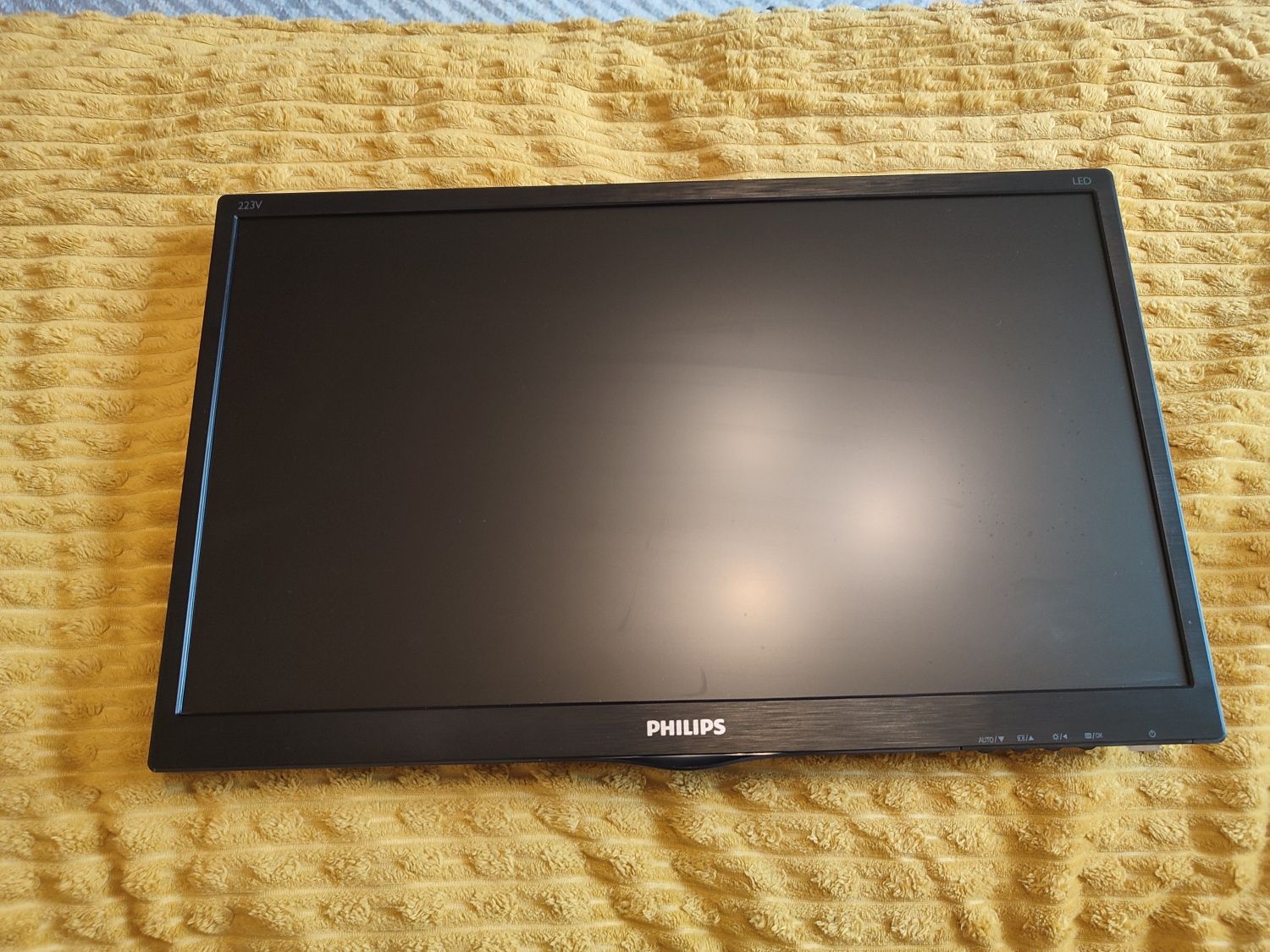 Na sprzedaż monitor Philips 22 w bardzo dobrym stanie