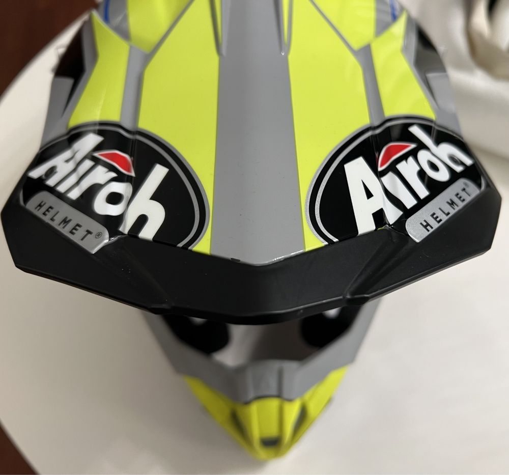 CAPACETE Airoh Strycker Shaded 2022 Yellow Gloss