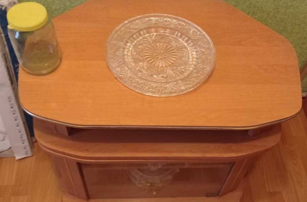 тумба под тв поворотная